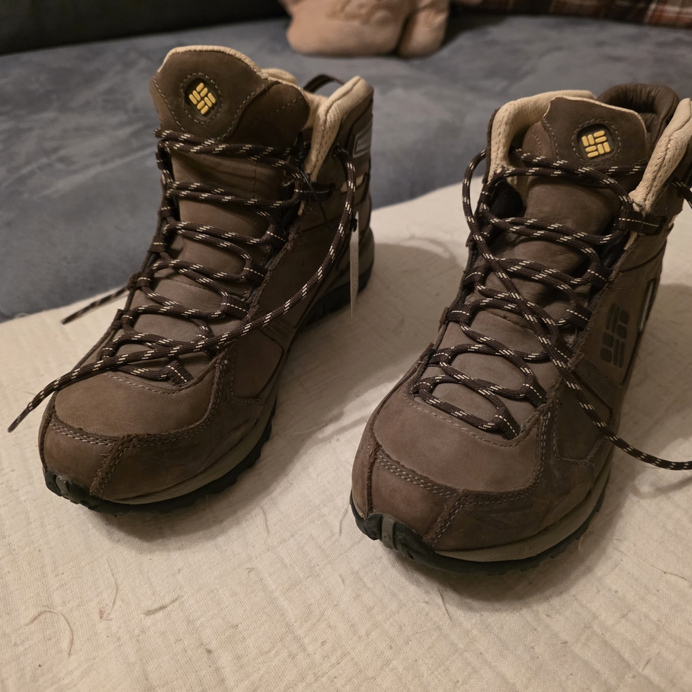 Columbia Womens Brown Hiking Boots